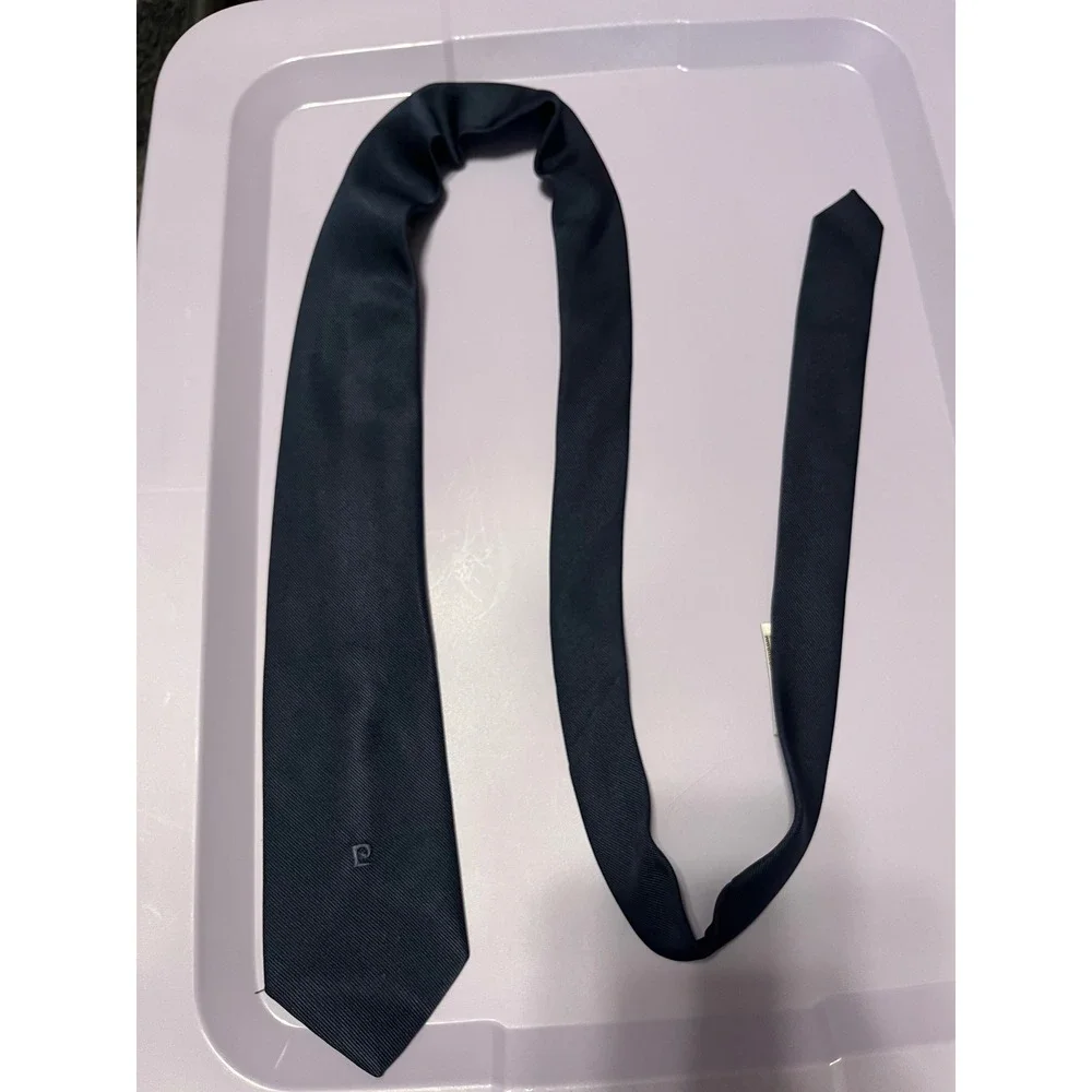 Pierre Cardin Paris New York Mens Navy Blue Ribbed Silk Blend Necktie 56x3.5